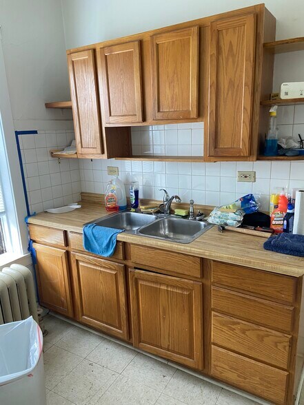 More Photos Of 4832 W Montrose Ave, Chicago Apartments For Sale