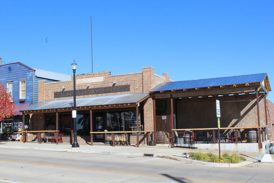 Primary Photo Of 4574 Dowling St, Montague Freestanding For Sale