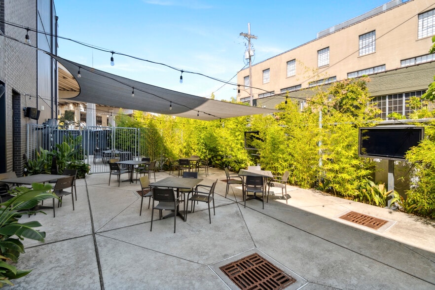 More Photos Of 1131 Tchoupitoulas St, New Orleans Storefront Retail Office For Sale