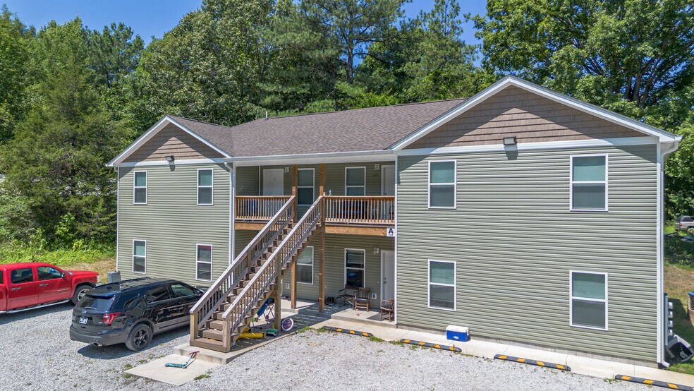 More Photos Of 21 Lost Ln, McEwen Apartments For Sale
