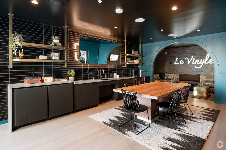 More Photos Of 2309 S Jackson St, Seattle Apartments For Lease