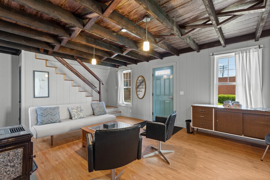 More Photos Of 900 Main St, Wellsburg Specialty For Sale