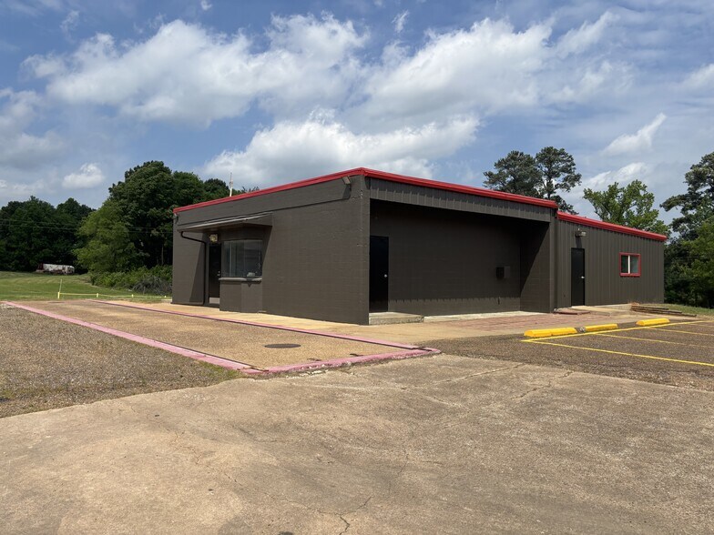 More Photos Of 220 Progress Blvd, Longview Warehouse For Sale