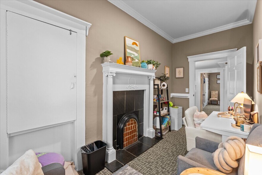 More Photos Of 306 N Thornton Ave, Dalton Office For Sale