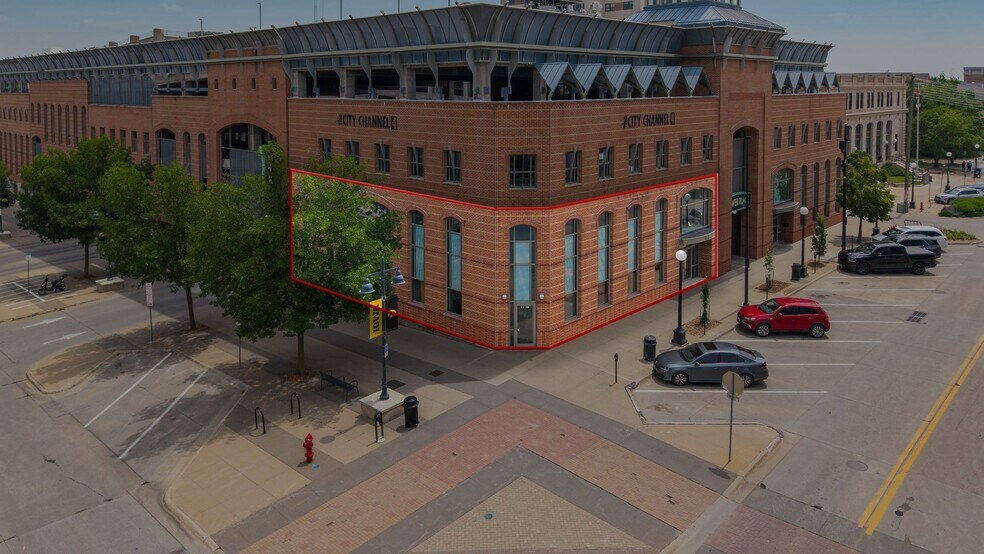 More Photos Of 2-14 S Linn St, Iowa City Office For Lease