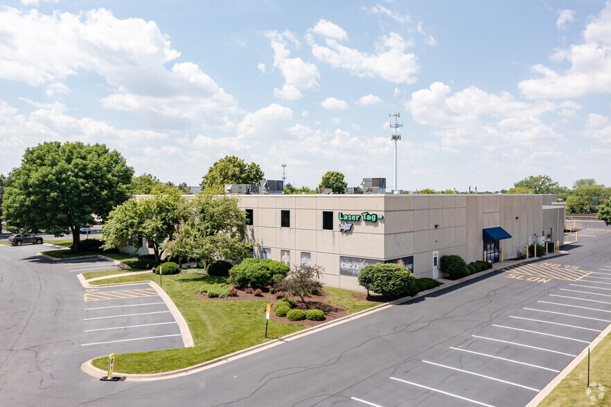 More Photos Of 1811 High Grove Ln, Naperville Office For Lease