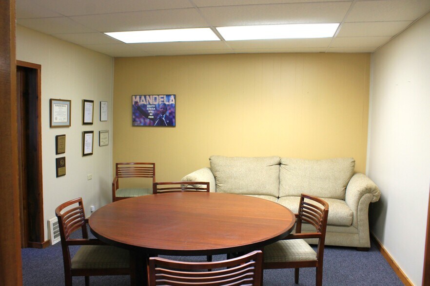 More Photos Of 988 E 185th St, Cleveland Office For Sale