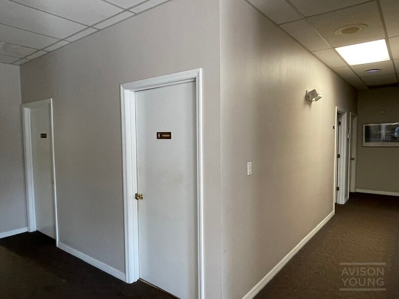 More Photos Of 1985 Corporate Sq, Longwood Warehouse For Sale