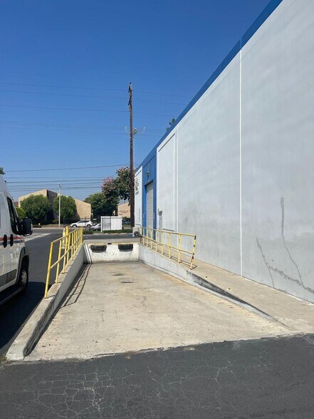More Photos Of 7022-7032 Alondra Blvd, Paramount Warehouse For Lease
