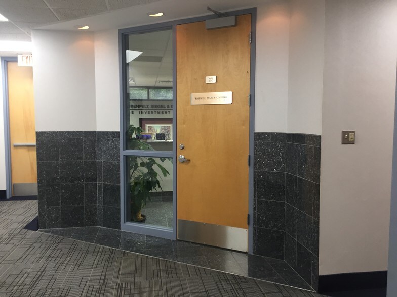 More Photos Of 33 Rock Hill Rd, Bala Cynwyd Office For Lease