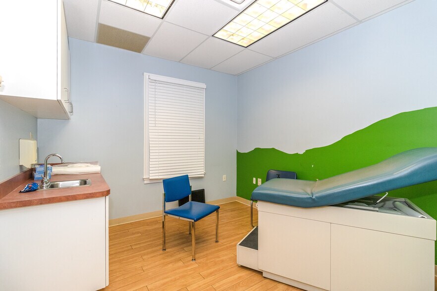 More Photos Of 2511 Salem Church Rd, Fredericksburg Medical For Sale