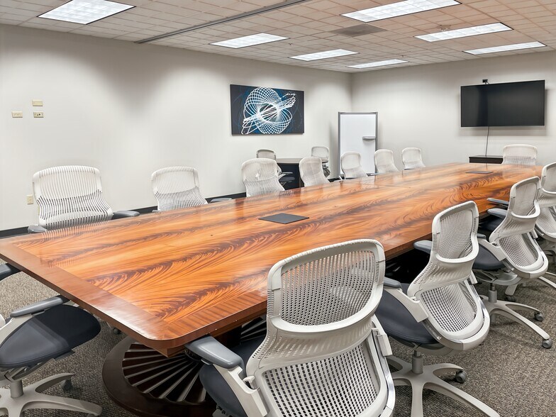 More Photos Of 6666 S Sheridan Rd, Tulsa Coworking Space