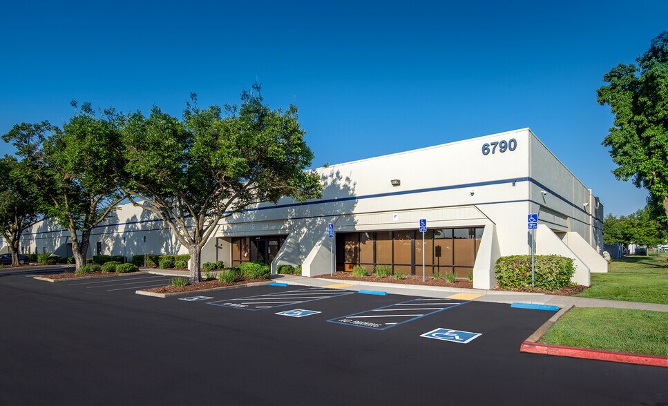 Primary Photo Of 6790 Florin Perkins Rd, Sacramento Light Distribution For Sale