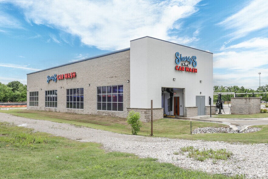 More Photos Of 9713 East 92nd Street South, Tulsa Carwash For Sale