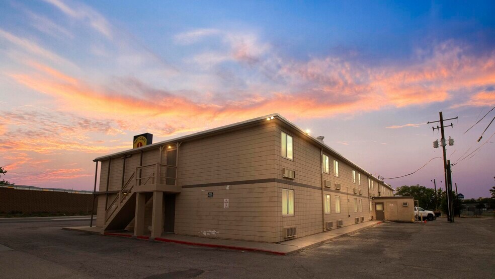 More Photos Of 100 W F St, Casper Hotel For Sale