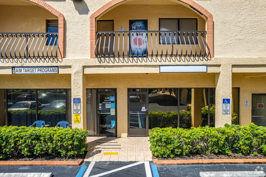 More Photos Of 3049 Cleveland Ave, Fort Myers Medical For Sale