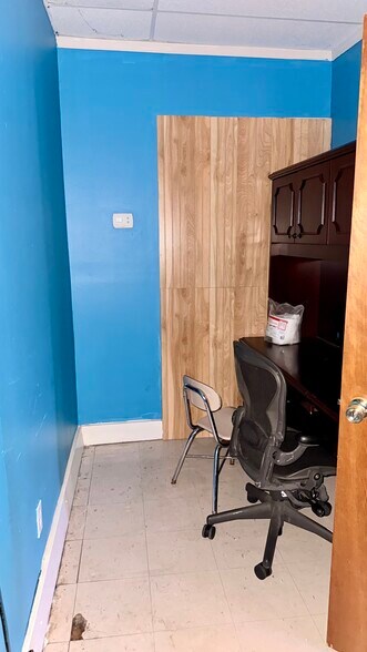 More Photos Of 109 S Hall St, Warrenton Loft Creative Space For Lease