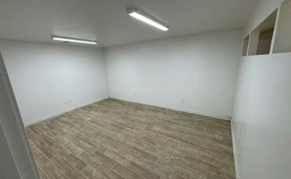 More Photos Of 147 NE Texas St NE, Albuquerque Warehouse For Sale