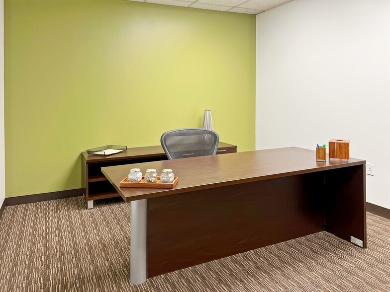 More Photos Of 100 West Rd, Towson Coworking Space