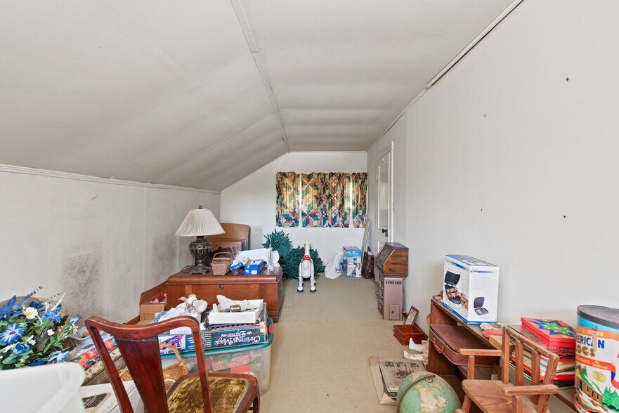 More Photos Of 1556 Highway 29 N, Newnan Office Residential For Sale