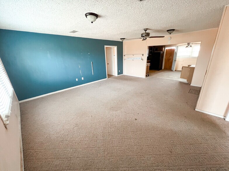 More Photos Of 1707 W Francis Ave, Midland Land For Sale