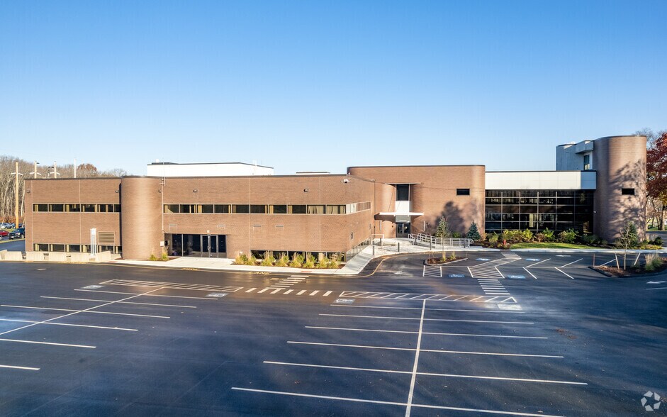 More Photos Of 1 Albion Rd, Lincoln Office For Lease