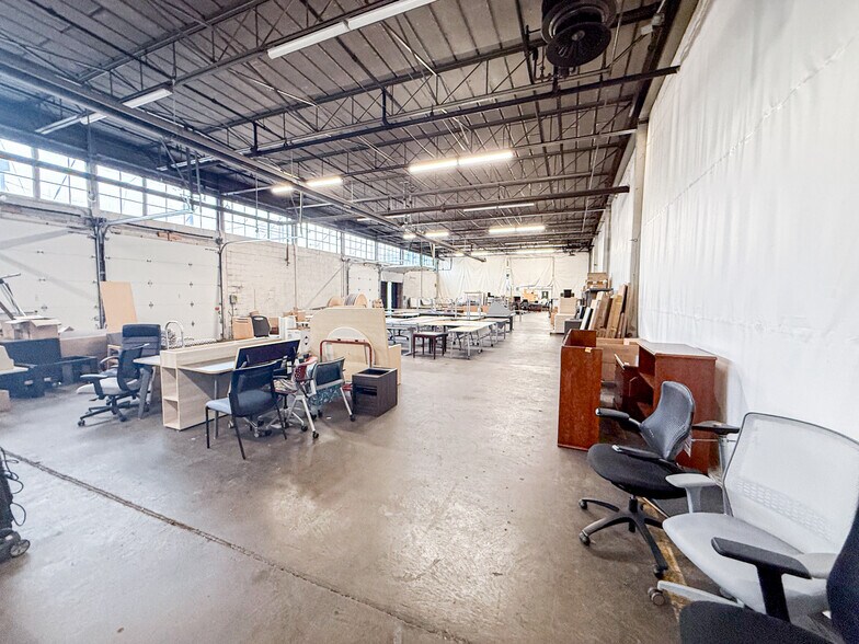 More Photos Of 1 Sexton Rd, McKees Rocks Warehouse For Sale