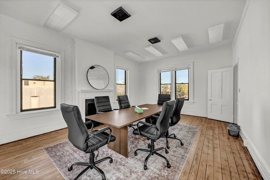More Photos Of 19 N 5th Ave, Wilmington Office For Sale