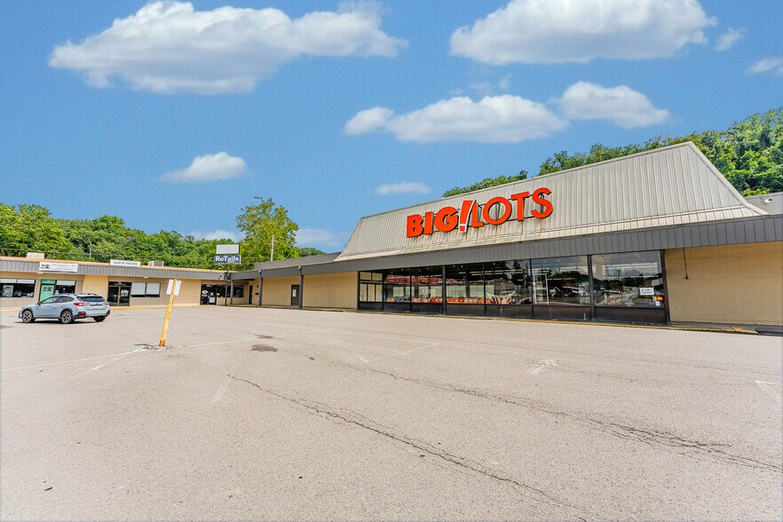 More Photos Of 902 Fairmont Rd, Morgantown Storefront For Lease