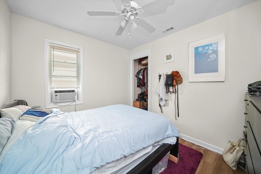 More Photos Of 3501 W Palmer St, Chicago Apartments For Sale