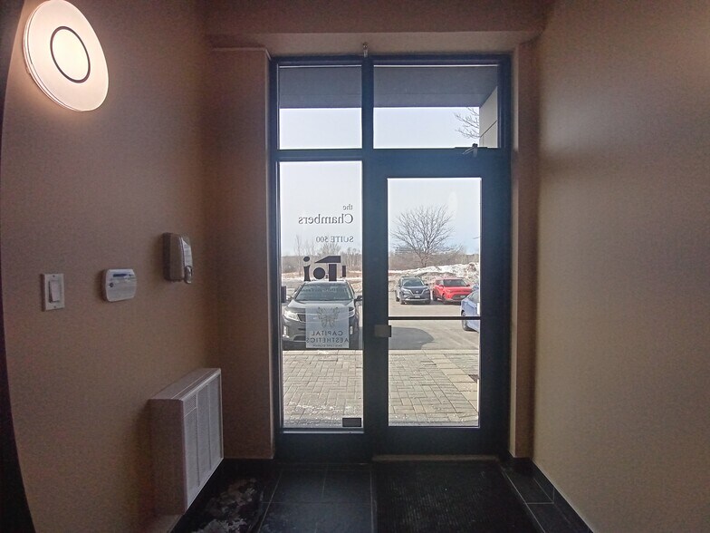 More Photos Of 300 Terry Fox Dr, Ottawa Office For Sale