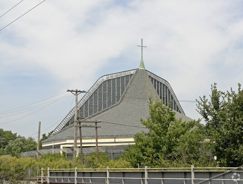 More Photos Of 8449 Jennings Station Rd, Jennings Rehabilitation Center For Sale