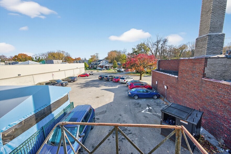 More Photos Of 3055 Madison Rd, Cincinnati Storefront Retail Residential For Lease