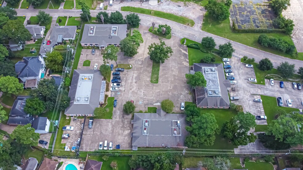 More Photos Of 14721 Pebble Bend Dr, Houston Medical For Sale