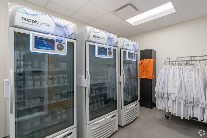 Photo of 5th Floor Ste 5 Bench Lab