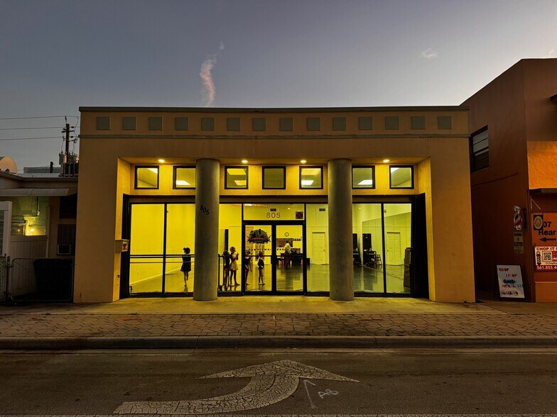 More Photos Of 805 Lucerne Ave, Lake Worth General Retail For Sale