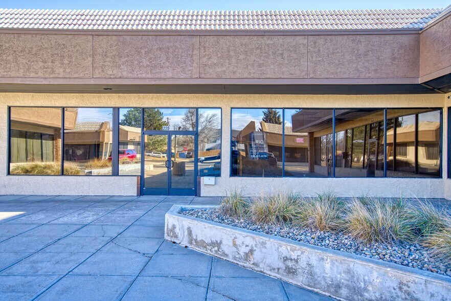 More Photos Of 340 Lashley St, Longmont General Retail For Lease