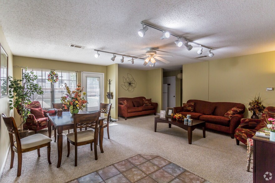 More Photos Of 1100 Brookside Dr, Little Rock Apartments For Sale