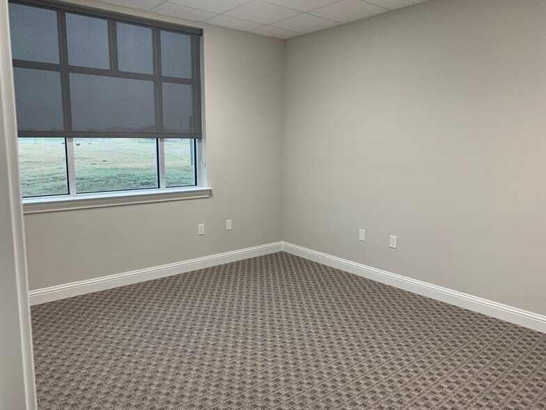 More Photos Of 1402 S Custer Rd, McKinney Medical For Lease