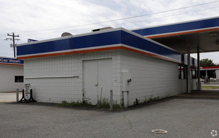More Photos Of 372 Warrenton Rd, Fredericksburg Convenience Store For Sale