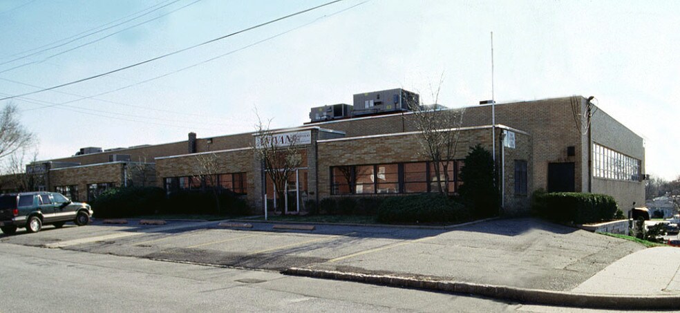 More Photos Of 200-202 Stonehinge Ln, Carle Place Medical For Lease