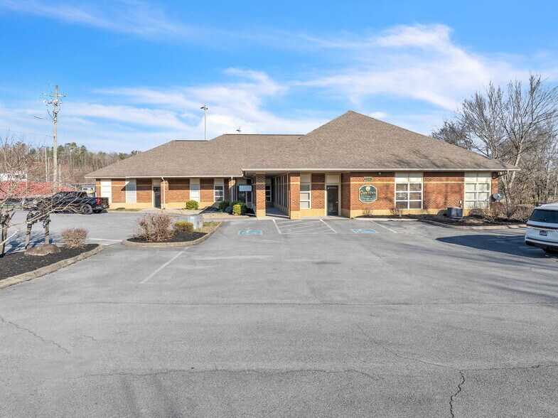 More Photos Of 2540 Sand Pike Blvd, Pigeon Forge Office For Lease