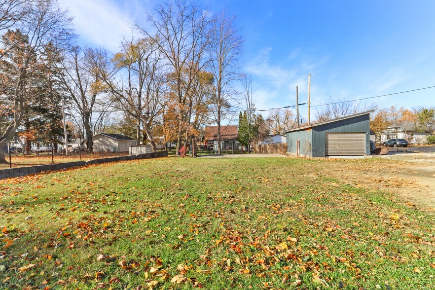 More Photos Of 111 S Fifth St, Walworth Fast Food For Sale