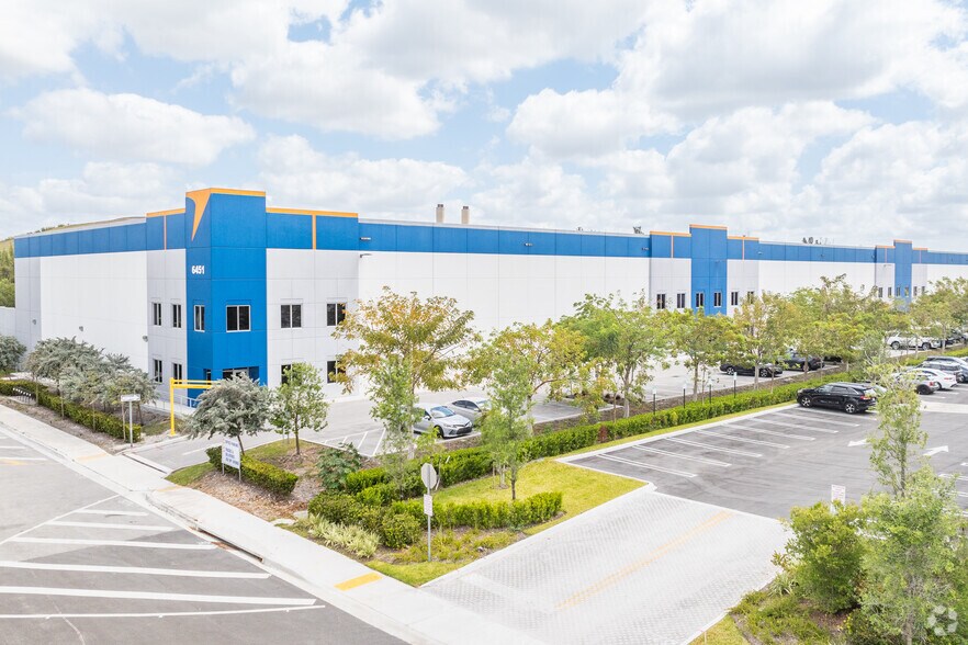Primary Photo Of 6451 NW 102nd Ave, Doral Distribution For Lease