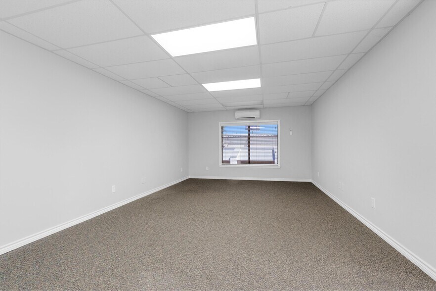 More Photos Of 3421 W Davis St, Conroe Medical For Lease