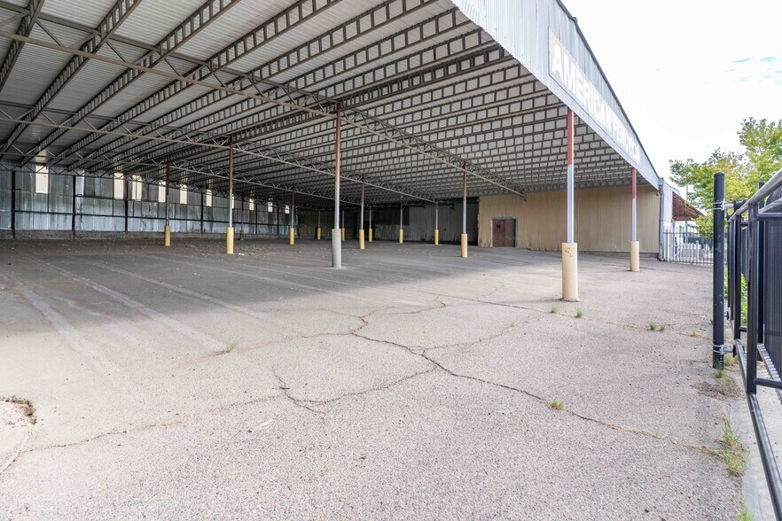 More Photos Of 7212 E Main St, Farmington Warehouse For Sale