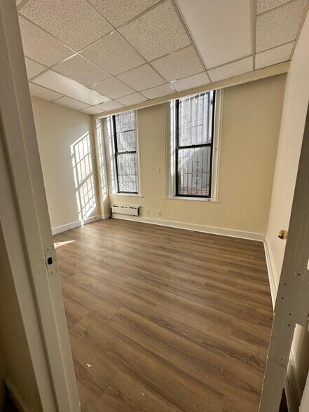 More Photos Of 370 E 149th St, Bronx Office For Lease