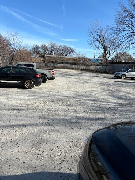 More Photos Of 1014-1054 N Kolmar Ave, Chicago Warehouse For Lease