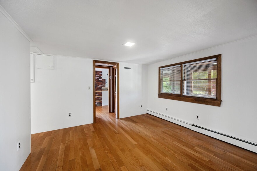 More Photos Of 275 W Main St, Norton Office Residential For Sale