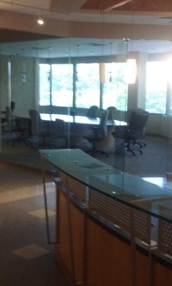 More Photos Of 804 W Diamond Ave, Gaithersburg Unknown For Lease